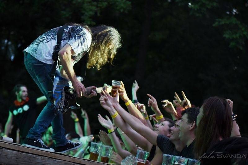 Rockfest Dačice přivítal Prague Conspiracy, Arakain, Visací zámek i Citron, s Dymytry vystoupil fanoušek