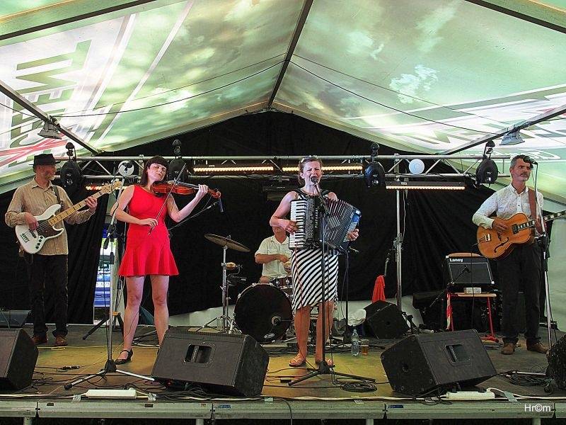 Sázavafest přivezl na úvod Slzu či Blue Effect, festival pokračuje až do soboty