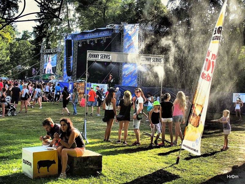 Sázavafest přivezl na úvod Slzu či Blue Effect, festival pokračuje až do soboty