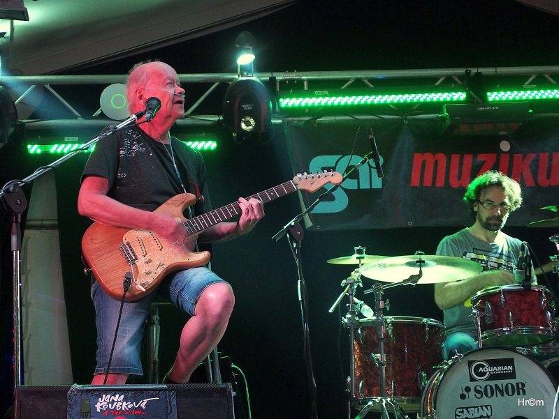 Sázavafest přivezl na úvod Slzu či Blue Effect, festival pokračuje až do soboty