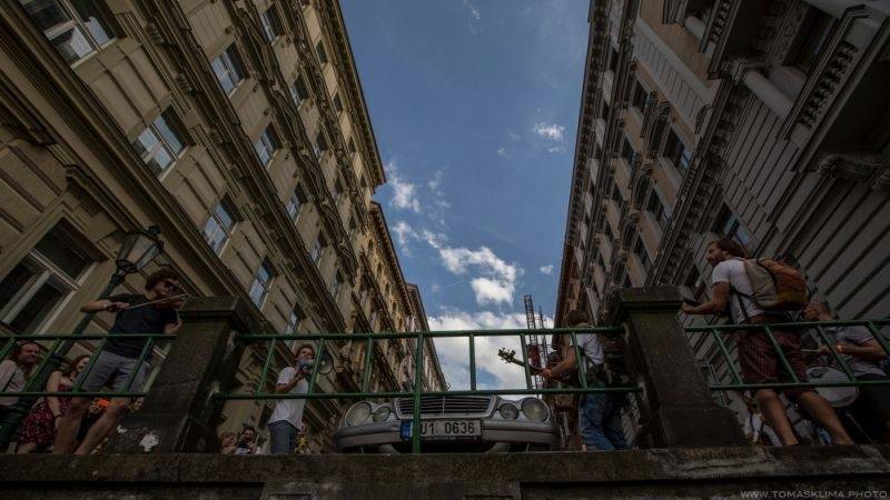 Z Kampy na Střelák: Zrní zahráli pod širým nebem