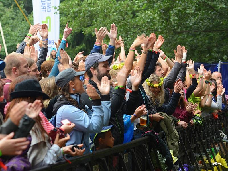 Na Sázavafest přijeli Skye & Ross z Morcheeby, Jirka Macháček prosil, ať nezavírají bary