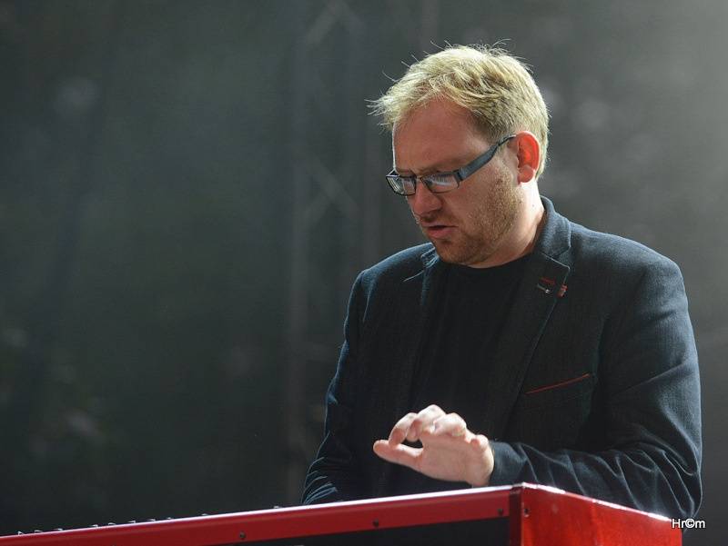 Na Sázavafest přijeli Skye & Ross z Morcheeby, Jirka Macháček prosil, ať nezavírají bary