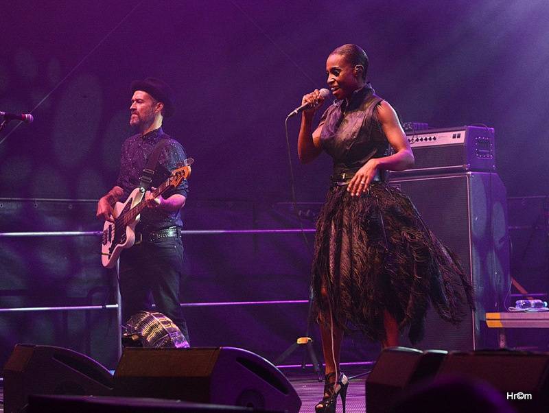 Na Sázavafest přijeli Skye & Ross z Morcheeby, Jirka Macháček prosil, ať nezavírají bary