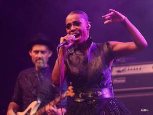 Na Sázavafest přijeli Skye & Ross z Morcheeby, Jirka Macháček prosil, ať nezavírají bary