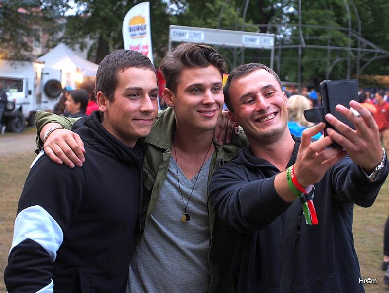 Na Sázavafest přijeli Skye & Ross z Morcheeby, Jirka Macháček prosil, ať nezavírají bary