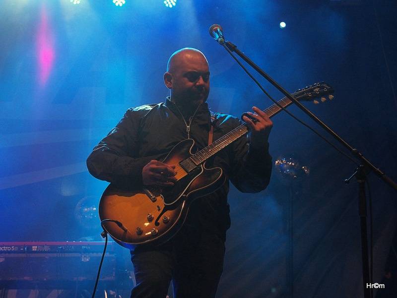 Na Sázavafest přijeli Skye & Ross z Morcheeby, Jirka Macháček prosil, ať nezavírají bary