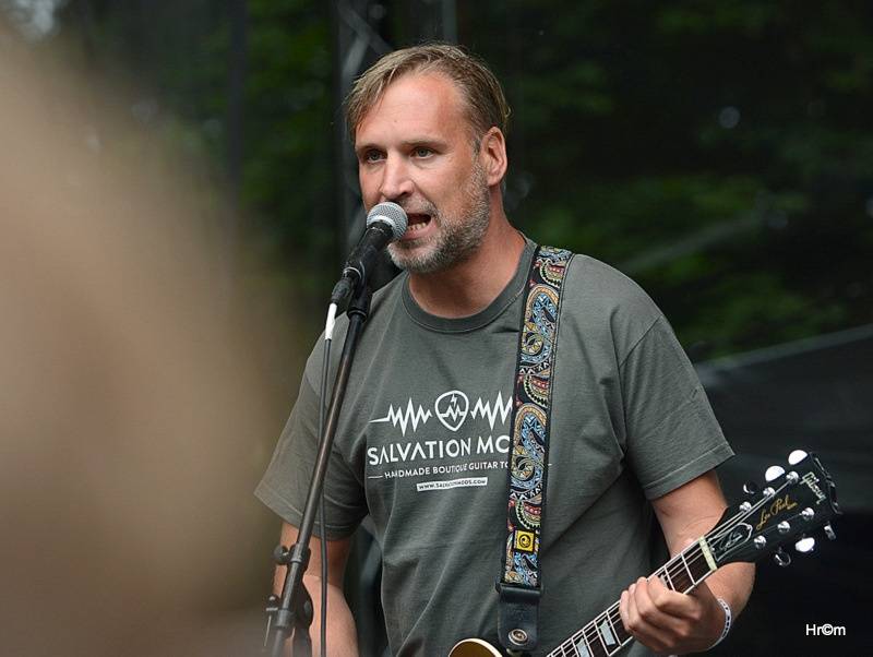 Na Sázavafest přijeli Skye & Ross z Morcheeby, Jirka Macháček prosil, ať nezavírají bary