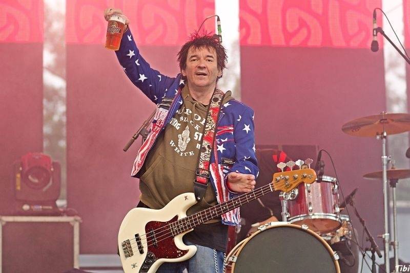 Keltská noc v Harrachově: Na doskočišti skokanského můstku řádili Arakain i Tři sestry