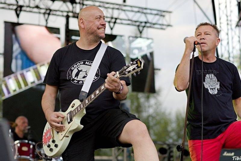 Keltská noc v Harrachově: Na doskočišti skokanského můstku řádili Arakain i Tři sestry