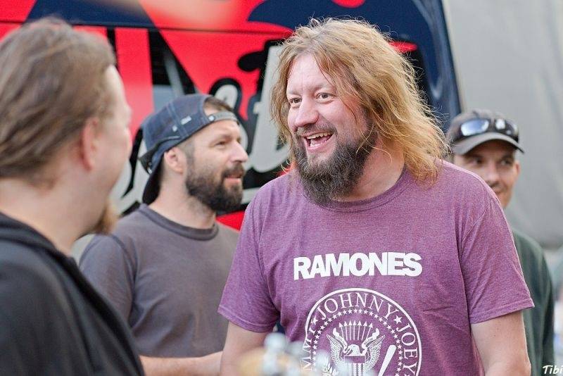 Keltská noc v Harrachově: Na doskočišti skokanského můstku řádili Arakain i Tři sestry