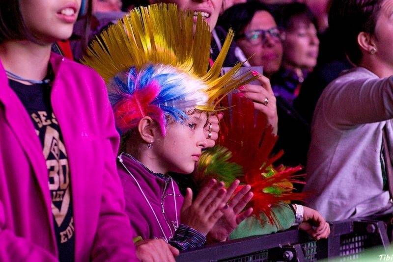 Keltská noc v Harrachově: Na doskočišti skokanského můstku řádili Arakain i Tři sestry