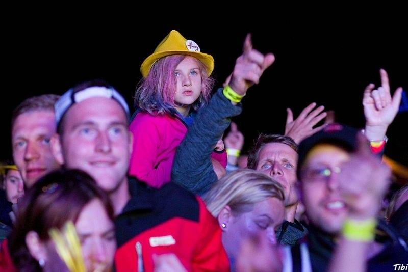 Keltská noc v Harrachově: Na doskočišti skokanského můstku řádili Arakain i Tři sestry