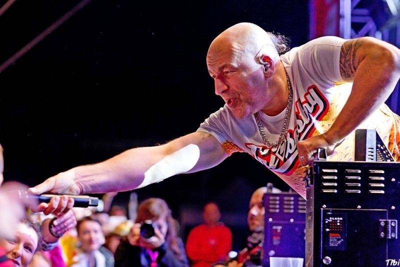 Keltská noc v Harrachově: Na doskočišti skokanského můstku řádili Arakain i Tři sestry