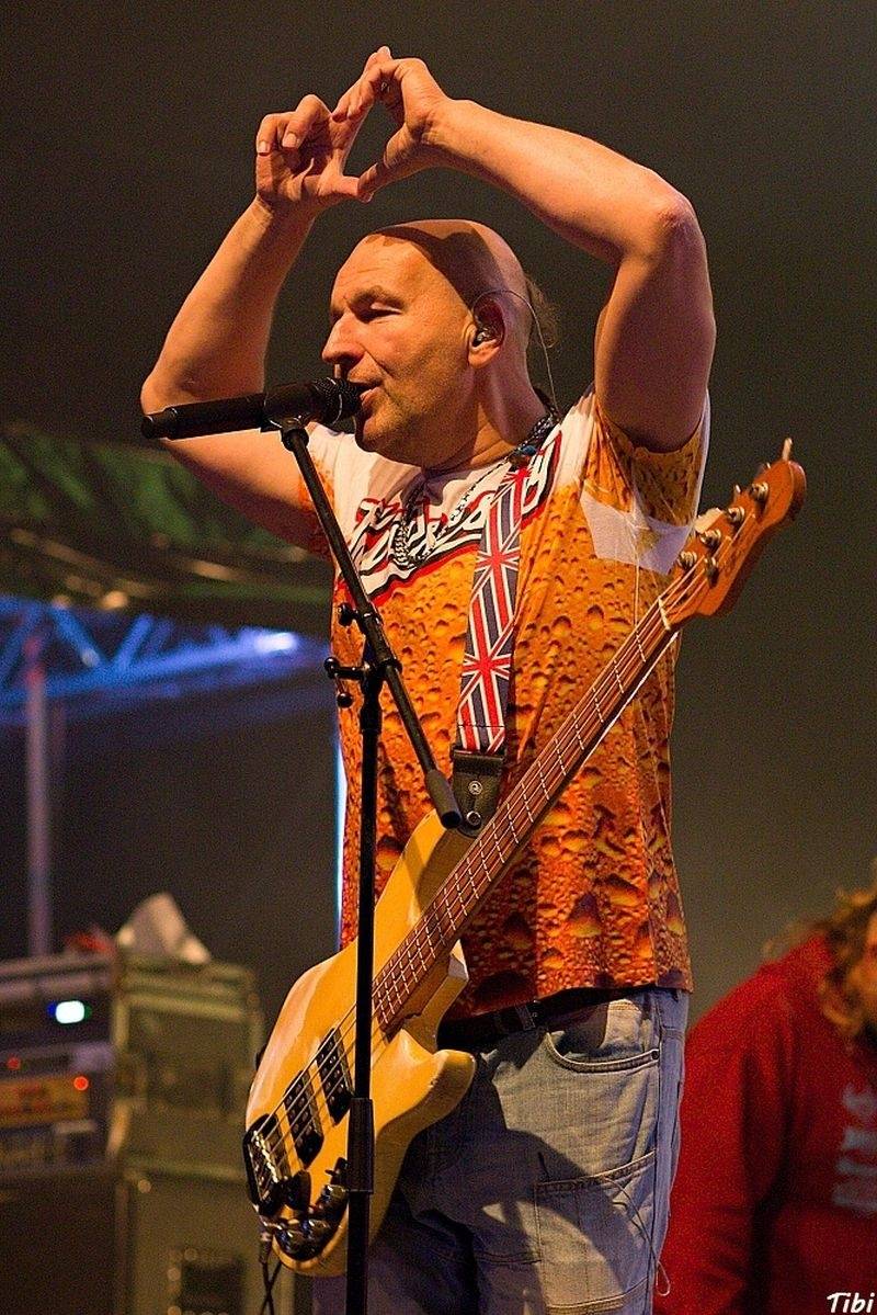 Keltská noc v Harrachově: Na doskočišti skokanského můstku řádili Arakain i Tři sestry