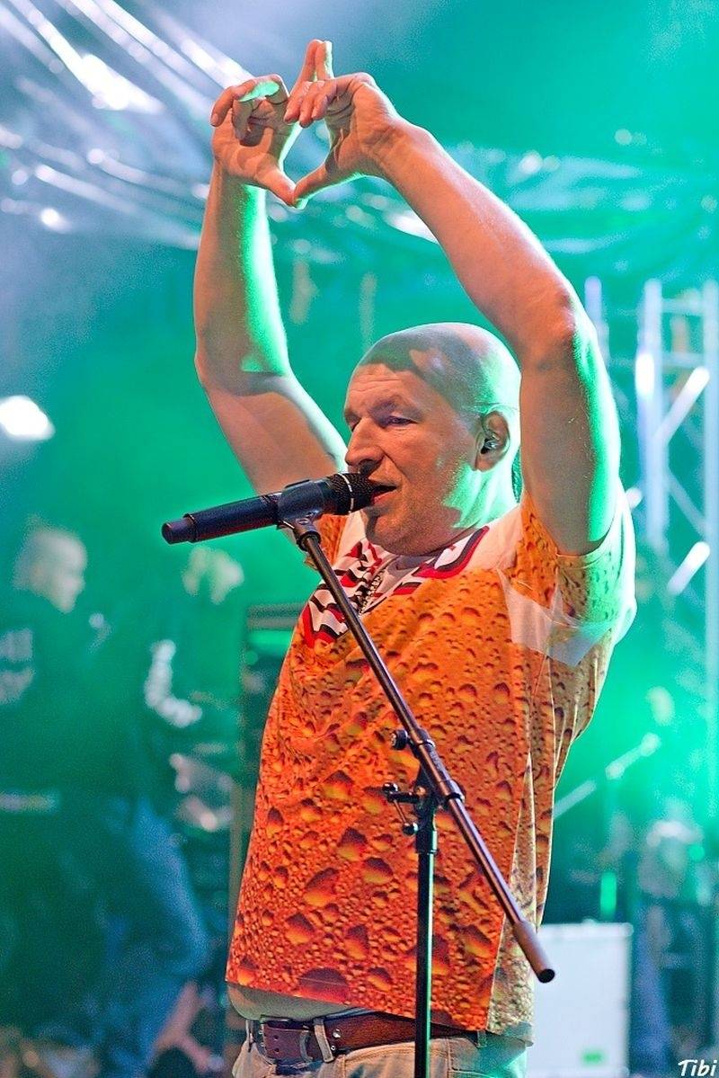 Keltská noc v Harrachově: Na doskočišti skokanského můstku řádili Arakain i Tři sestry