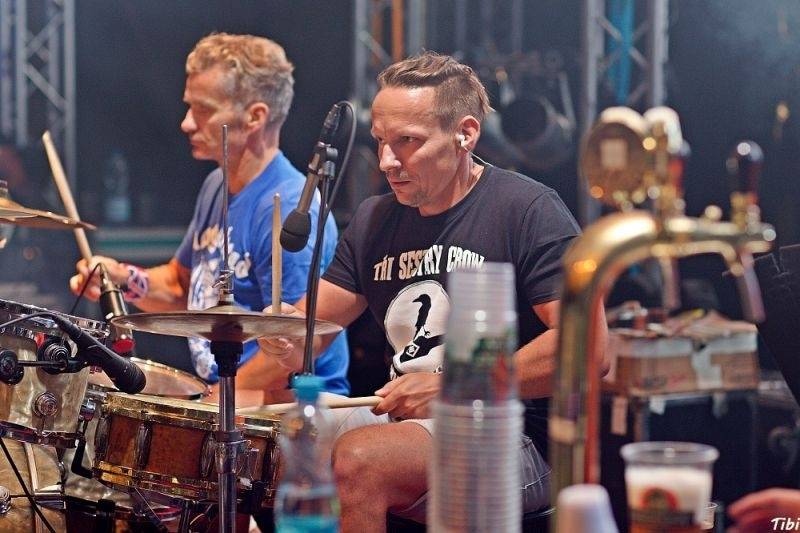 Keltská noc v Harrachově: Na doskočišti skokanského můstku řádili Arakain i Tři sestry