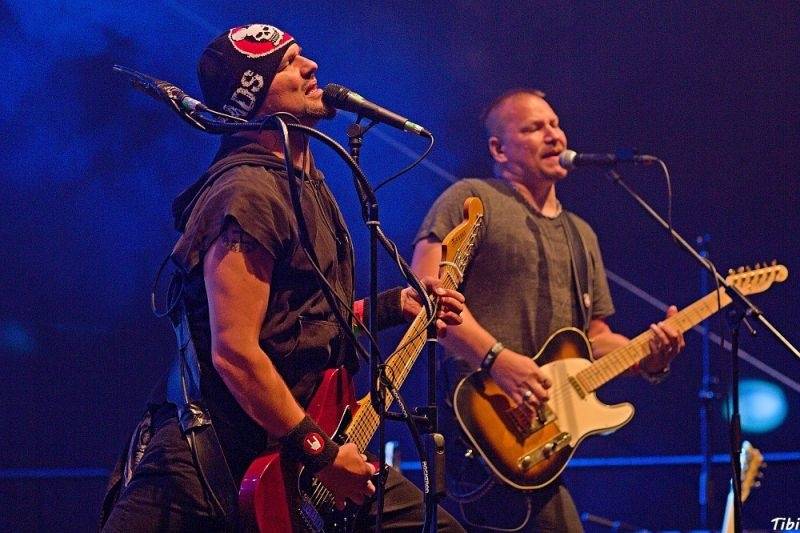 Keltská noc v Harrachově: Na doskočišti skokanského můstku řádili Arakain i Tři sestry