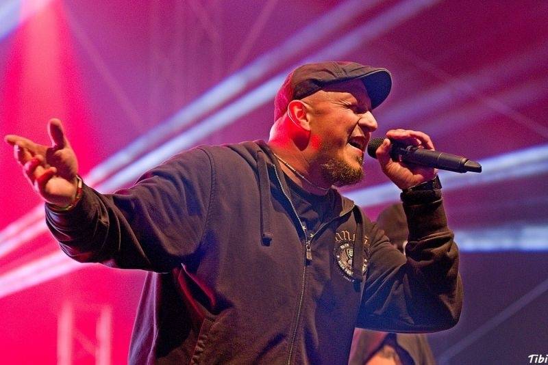 Keltská noc v Harrachově: Na doskočišti skokanského můstku řádili Arakain i Tři sestry