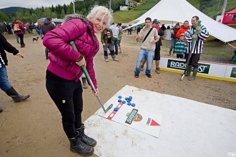 Keltská noc v Harrachově: Na doskočišti skokanského můstku řádili Arakain i Tři sestry