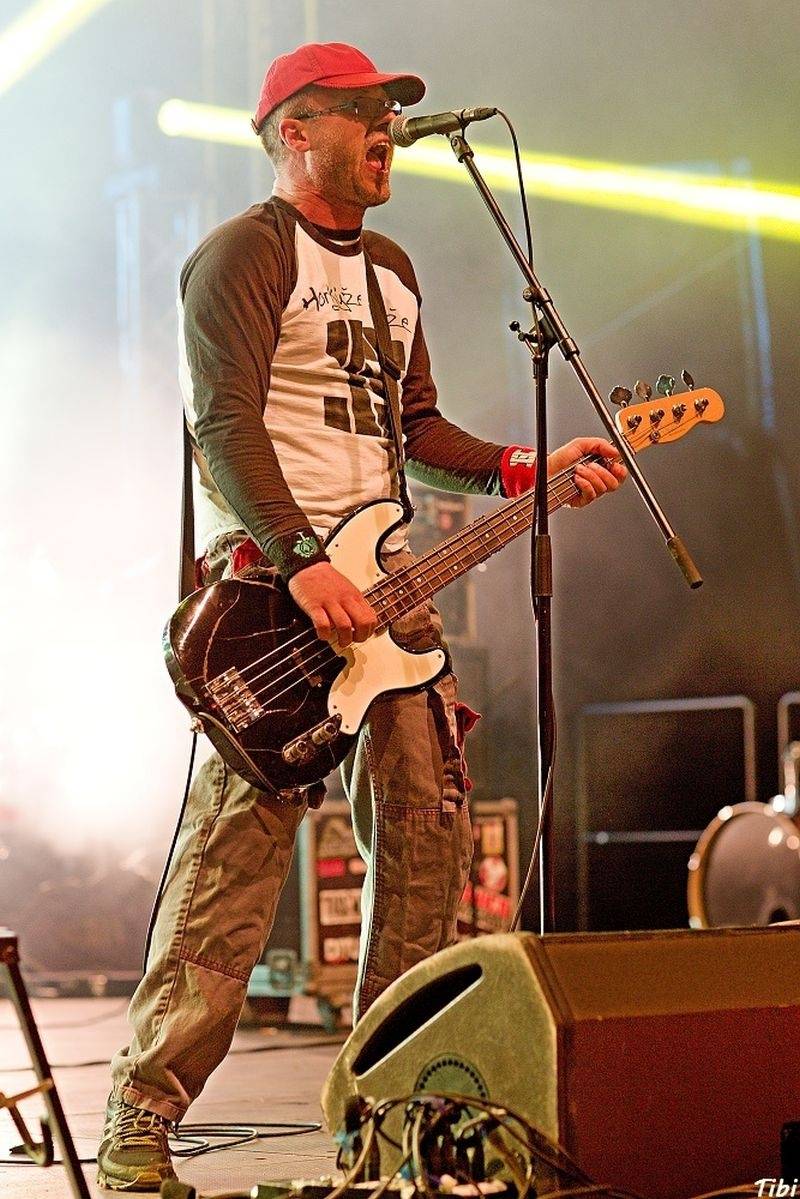 Keltská noc v Harrachově: Na doskočišti skokanského můstku řádili Arakain i Tři sestry