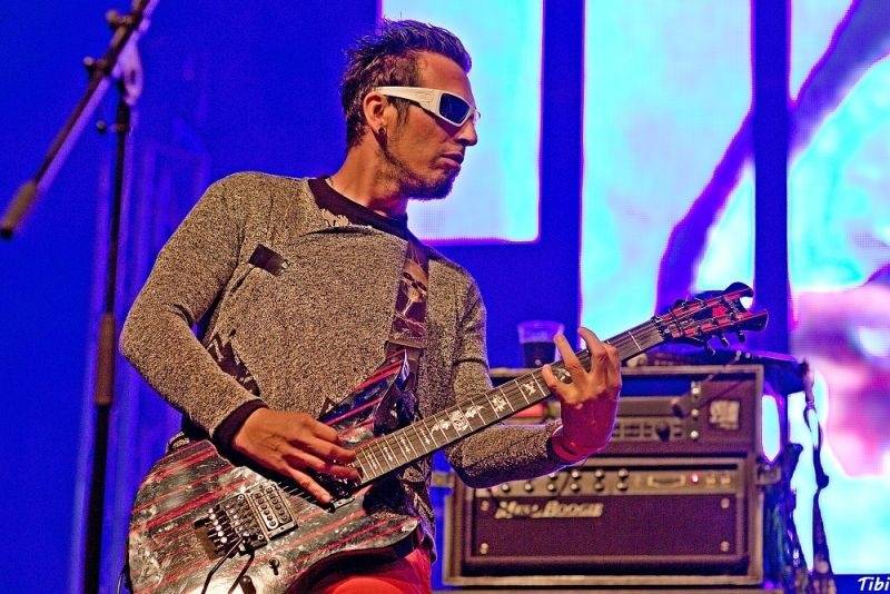 Keltská noc v Harrachově: Na doskočišti skokanského můstku řádili Arakain i Tři sestry