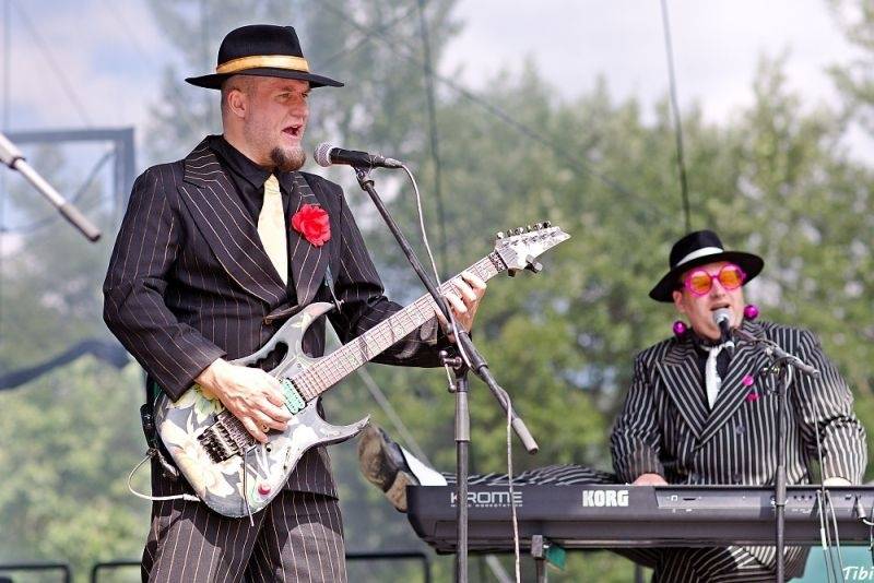 Keltská noc v Harrachově: Na doskočišti skokanského můstku řádili Arakain i Tři sestry