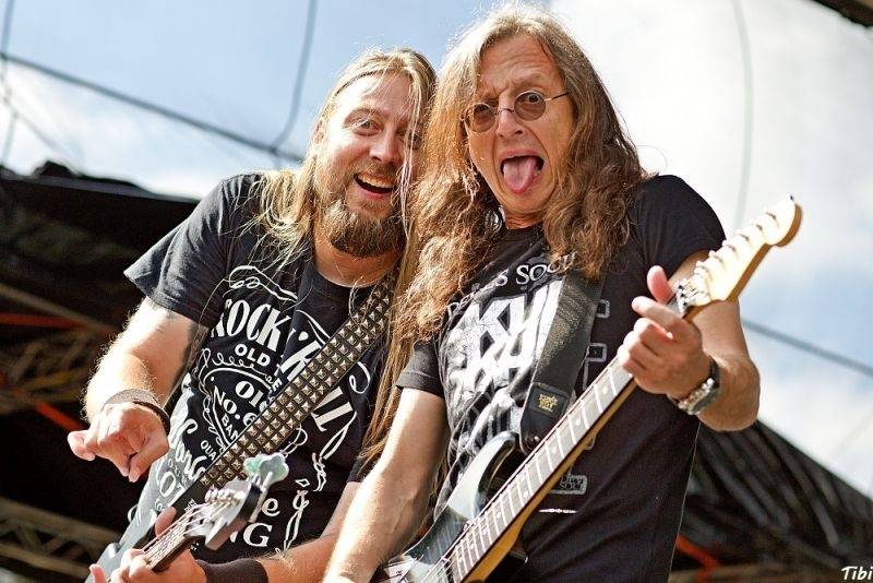 Keltská noc v Harrachově: Na doskočišti skokanského můstku řádili Arakain i Tři sestry