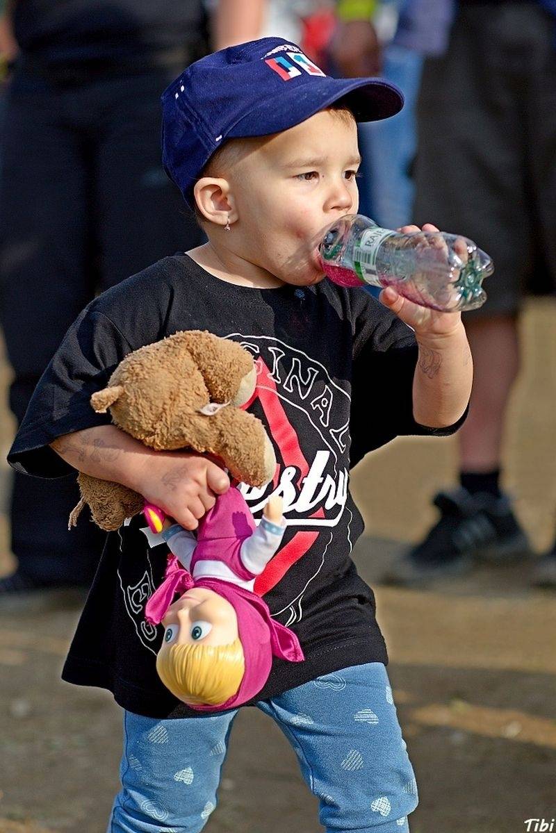 Keltská noc v Harrachově: Na doskočišti skokanského můstku řádili Arakain i Tři sestry