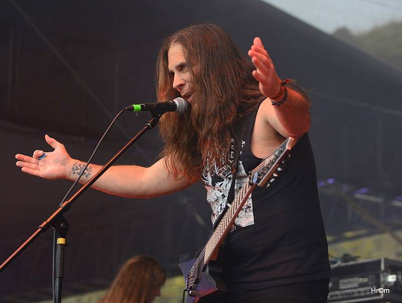 V Josefově běsní metalisté. Brutal Assault začal v blátě a zimě