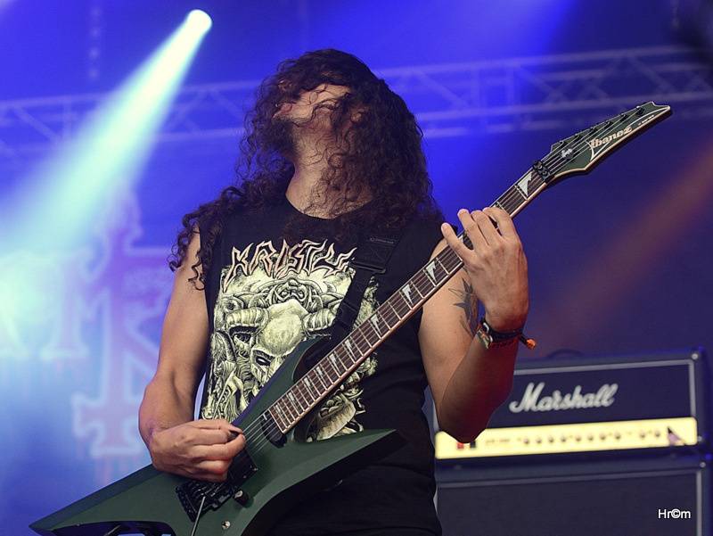 V Josefově běsní metalisté. Brutal Assault začal v blátě a zimě