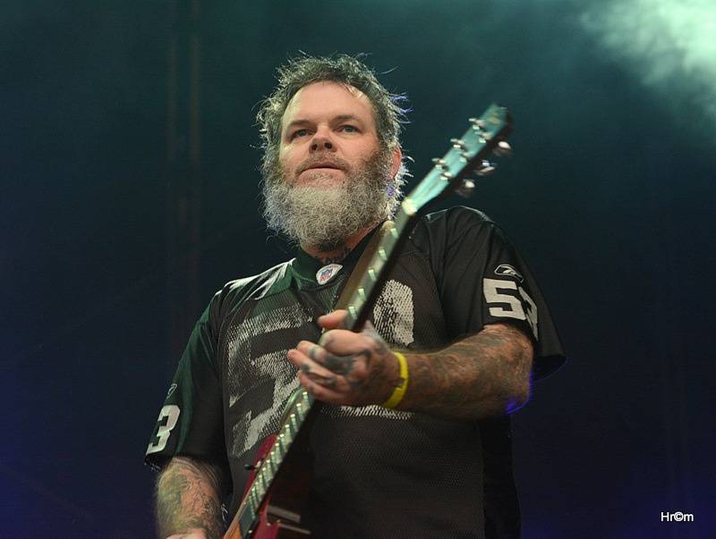 V Josefově běsní metalisté. Brutal Assault začal v blátě a zimě