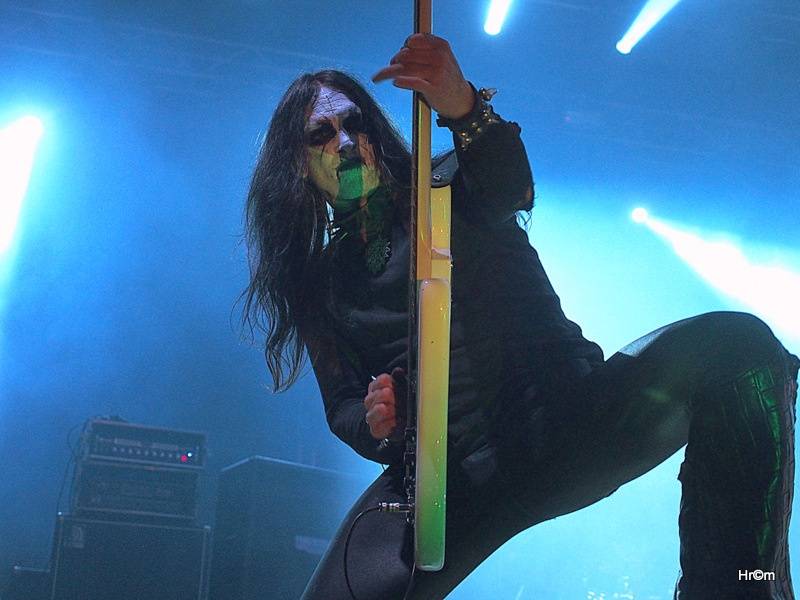 V Josefově běsní metalisté. Brutal Assault začal v blátě a zimě