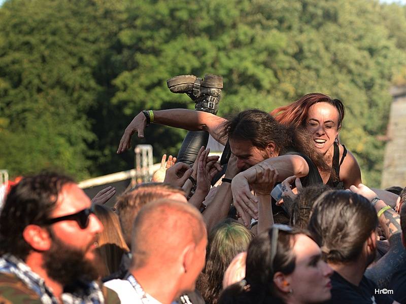 Hvězdou druhého dne Brutal Assault byli Ministry, buráceli i H2O nebo Exodus