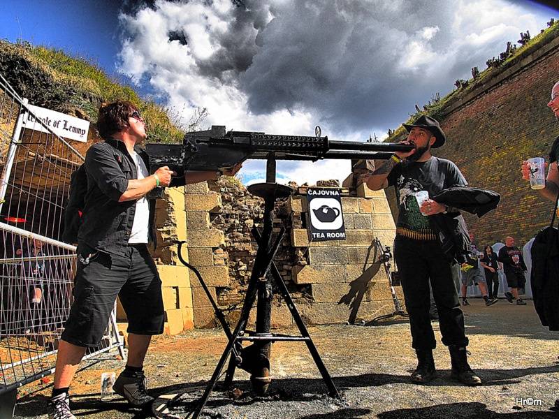 Hvězdou druhého dne Brutal Assault byli Ministry, buráceli i H2O nebo Exodus