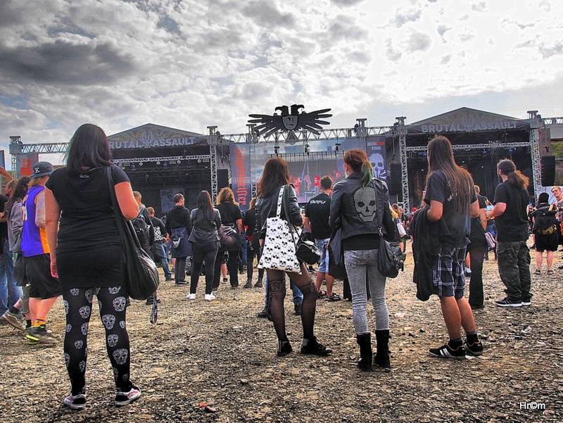 Hvězdou druhého dne Brutal Assault byli Ministry, buráceli i H2O nebo Exodus