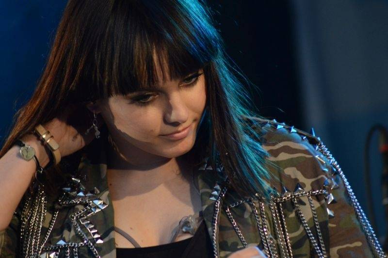 Léto lásky si podmanilo Šiklův mlýn. Fanoušky bavili Ewa Farna, Chinaski, Slza i Jelen