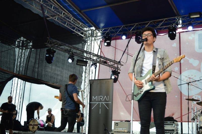 Léto lásky si podmanilo Šiklův mlýn. Fanoušky bavili Ewa Farna, Chinaski, Slza i Jelen