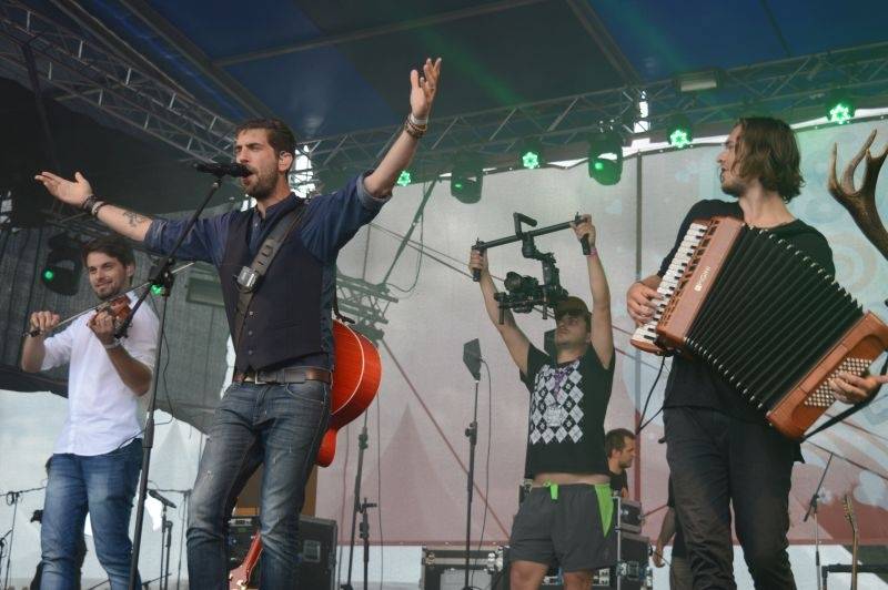 Léto lásky si podmanilo Šiklův mlýn. Fanoušky bavili Ewa Farna, Chinaski, Slza i Jelen