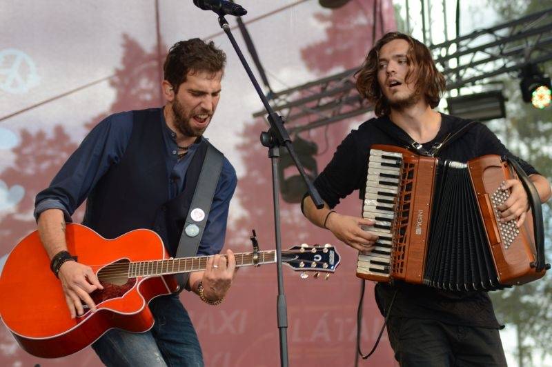 Léto lásky si podmanilo Šiklův mlýn. Fanoušky bavili Ewa Farna, Chinaski, Slza i Jelen