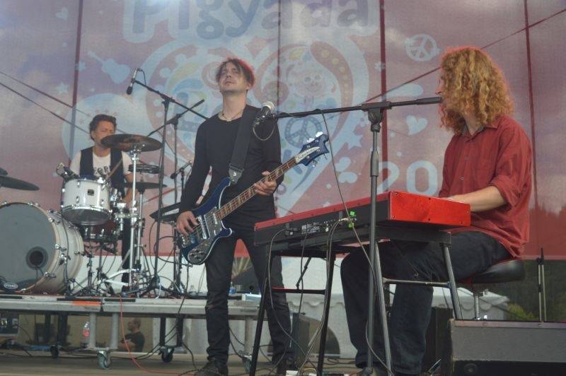 Léto lásky si podmanilo Šiklův mlýn. Fanoušky bavili Ewa Farna, Chinaski, Slza i Jelen