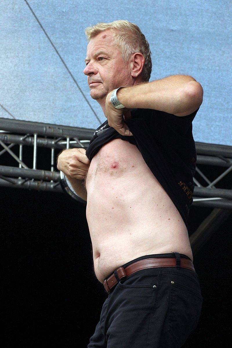 Hrady CZ se přesunuly na Moravu. Kabát, UDG i Rybičky 48 buráceli pod hradem Veveří