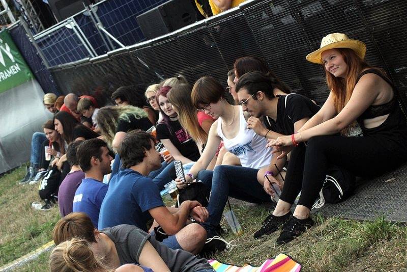 Hrady CZ se přesunuly na Moravu. Kabát, UDG i Rybičky 48 buráceli pod hradem Veveří