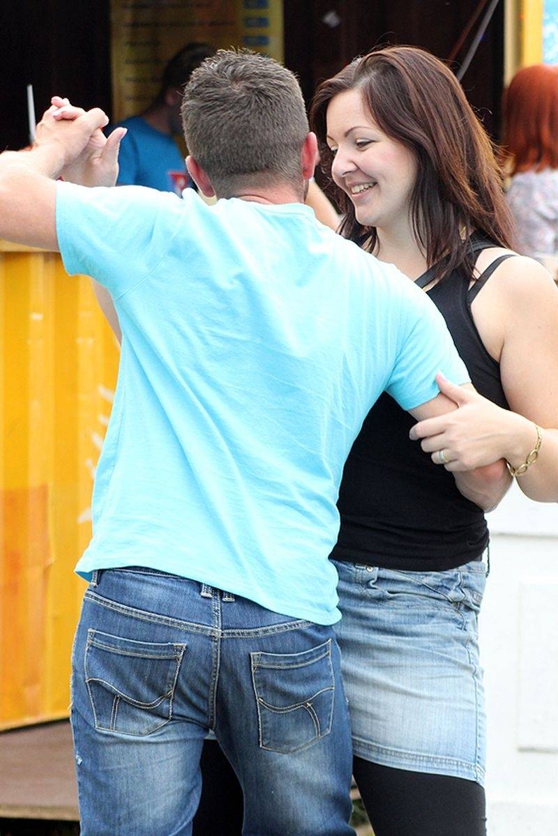 Hrady CZ se přesunuly na Moravu. Kabát, UDG i Rybičky 48 buráceli pod hradem Veveří