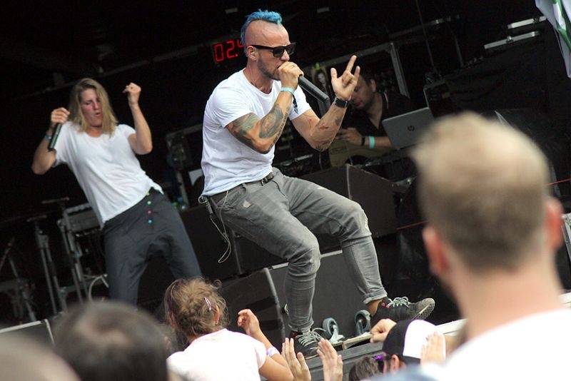 Hrady CZ se přesunuly na Moravu. Kabát, UDG i Rybičky 48 buráceli pod hradem Veveří