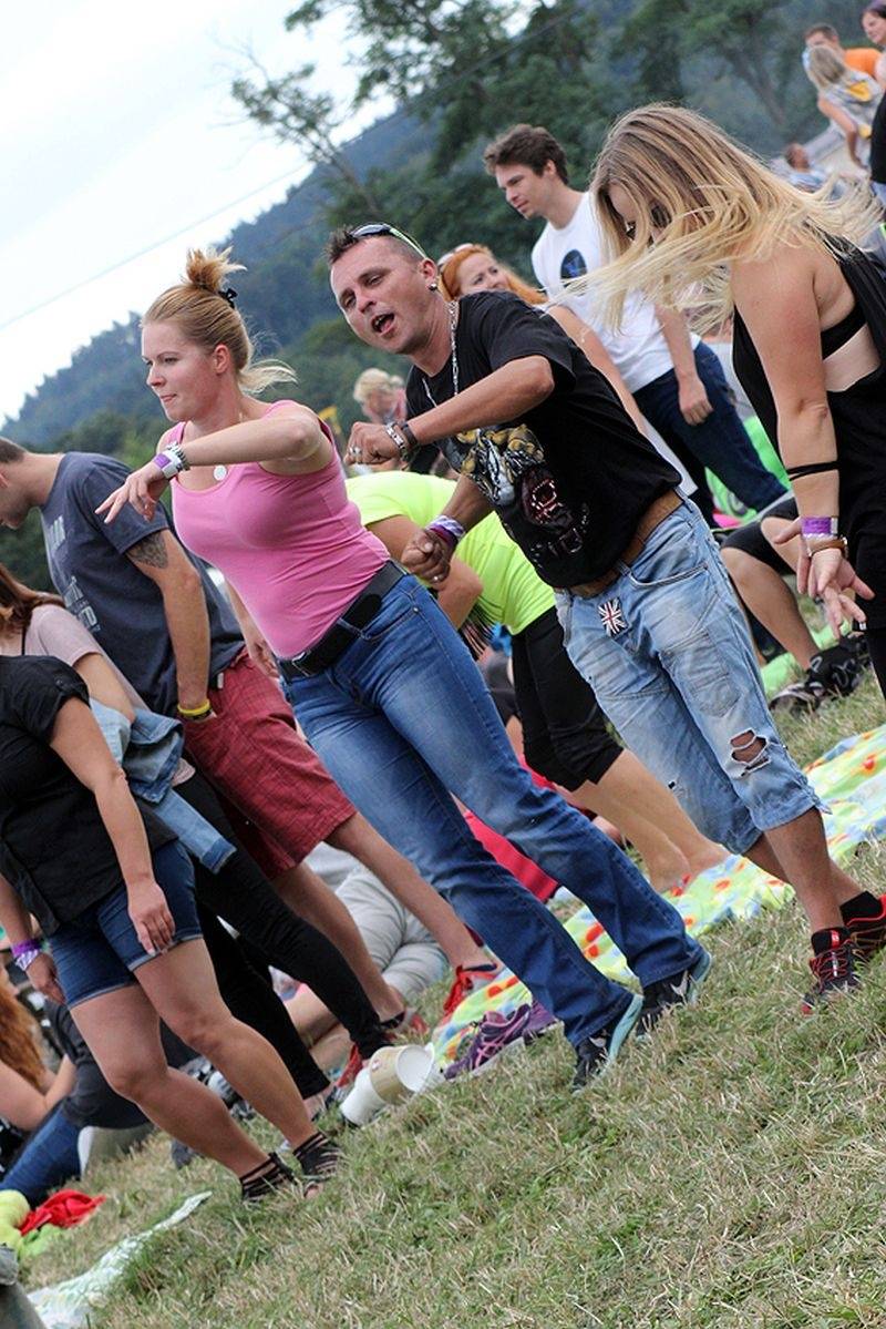 Hrady CZ se přesunuly na Moravu. Kabát, UDG i Rybičky 48 buráceli pod hradem Veveří