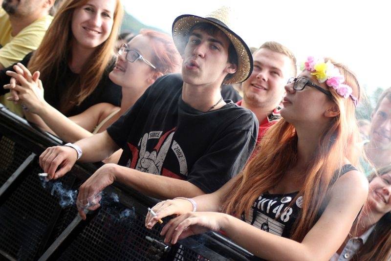 Hrady CZ se přesunuly na Moravu. Kabát, UDG i Rybičky 48 buráceli pod hradem Veveří