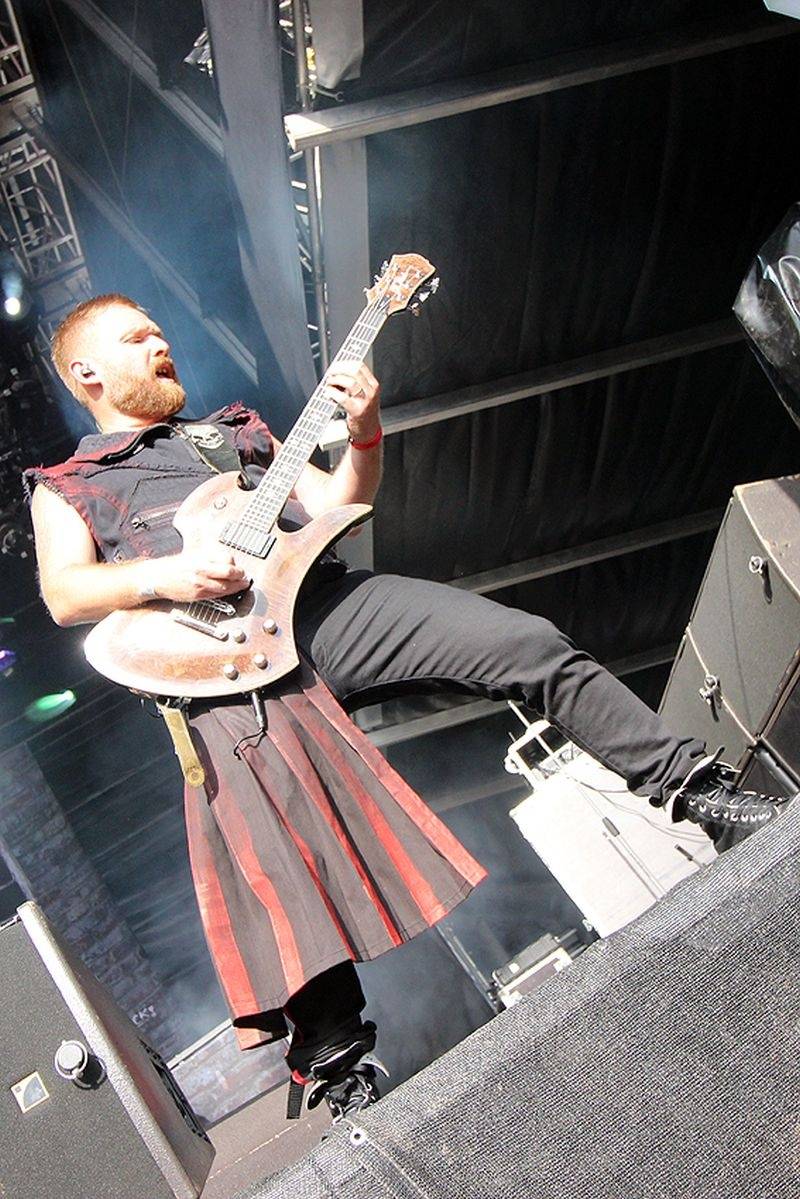 Hrady CZ se přesunuly na Moravu. Kabát, UDG i Rybičky 48 buráceli pod hradem Veveří