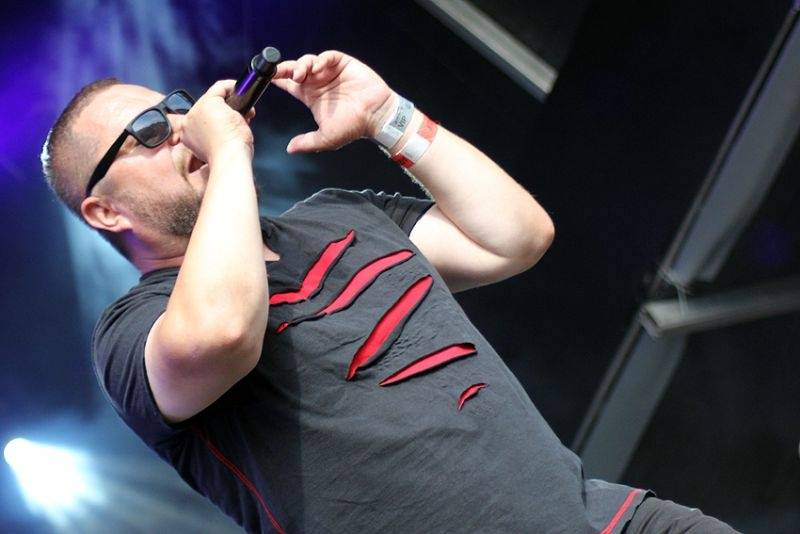 Hrady CZ se přesunuly na Moravu. Kabát, UDG i Rybičky 48 buráceli pod hradem Veveří