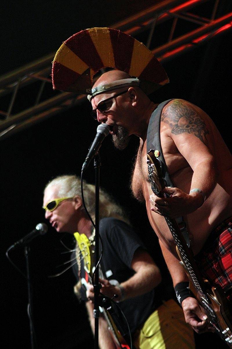 Hrady CZ se přesunuly na Moravu. Kabát, UDG i Rybičky 48 buráceli pod hradem Veveří